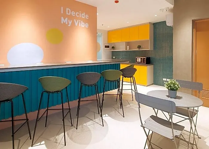 Hotel Sans At One Jd Place Makati By Reddoorz 3*